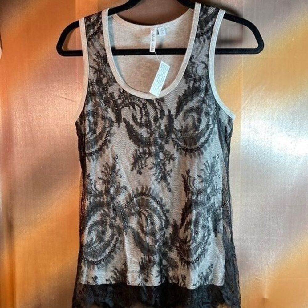 Robbi & nikki grey wife beater with black lace overlay size M. 32” chest X